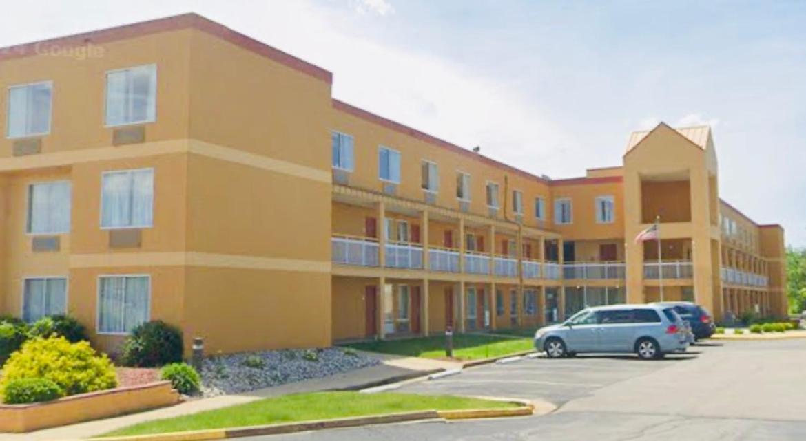 Copley Inn & Suites Akron Exterior photo