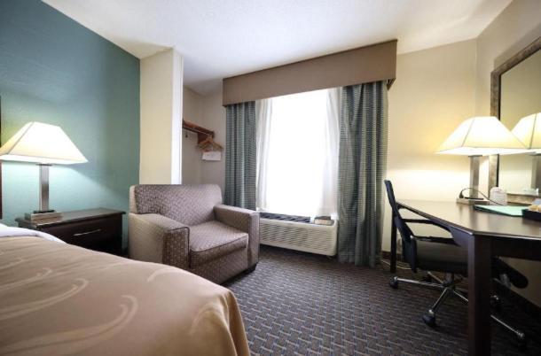 Copley Inn & Suites Akron Exterior photo