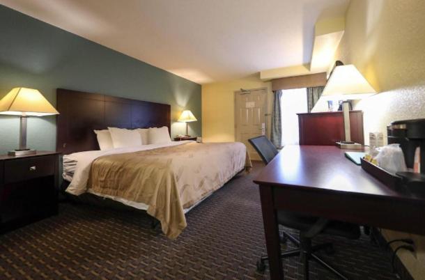 Copley Inn & Suites Akron Exterior photo