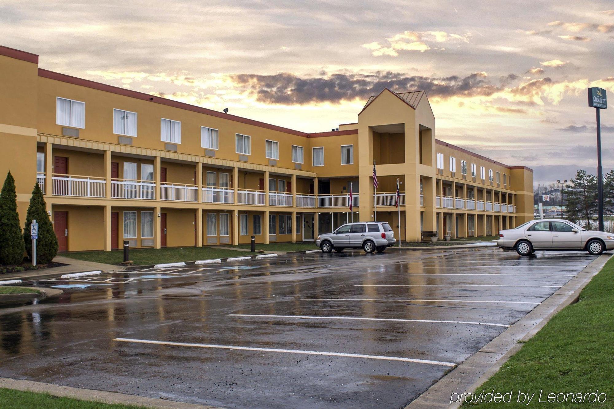 Copley Inn & Suites Akron Exterior photo