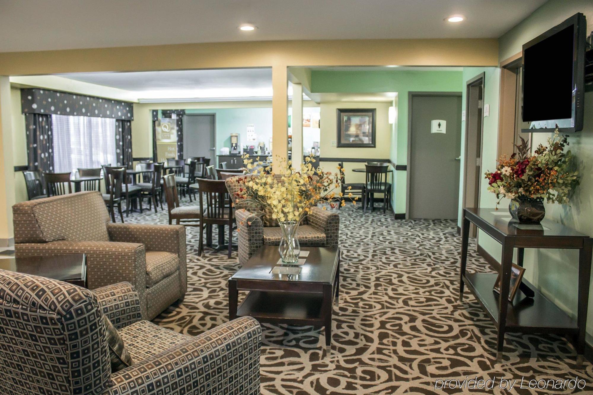 Copley Inn & Suites Akron Exterior photo