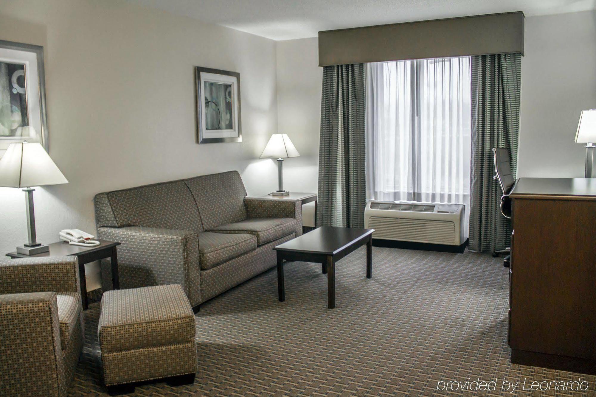 Copley Inn & Suites Akron Exterior photo